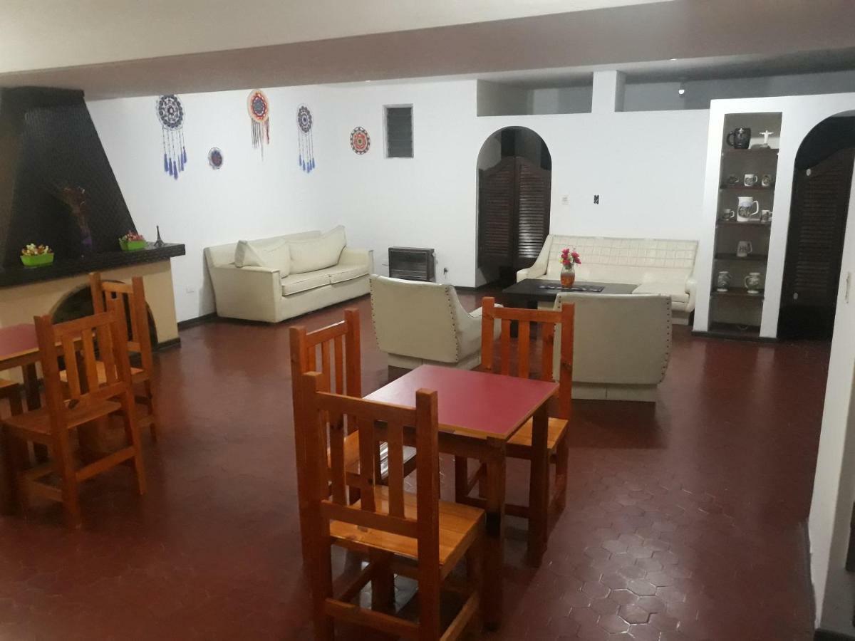 Tu Hostel Сан-Мигель-де-Тукуман Экстерьер фото